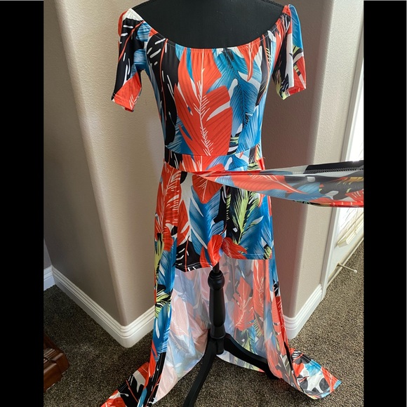 NWOT Off The Shoulder Romper/Dress - Picture 4 of 6